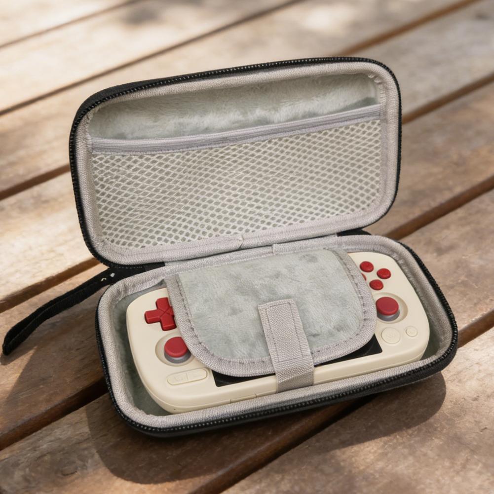 Etui na konsolę przenośną Ayan – Gaming Console Ayaneo recenzja i cena